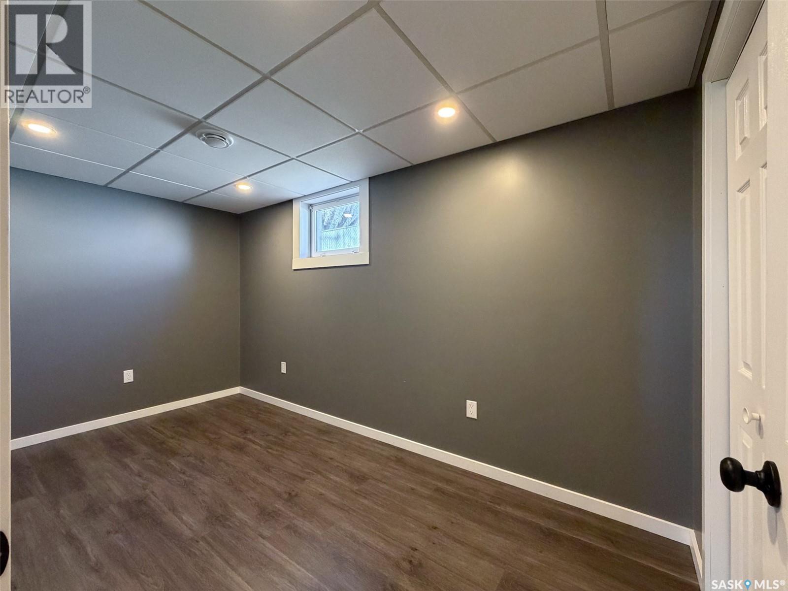 420 1st Street W, Shaunavon, Saskatchewan  S0N 2M0 - Photo 36 - SK035171