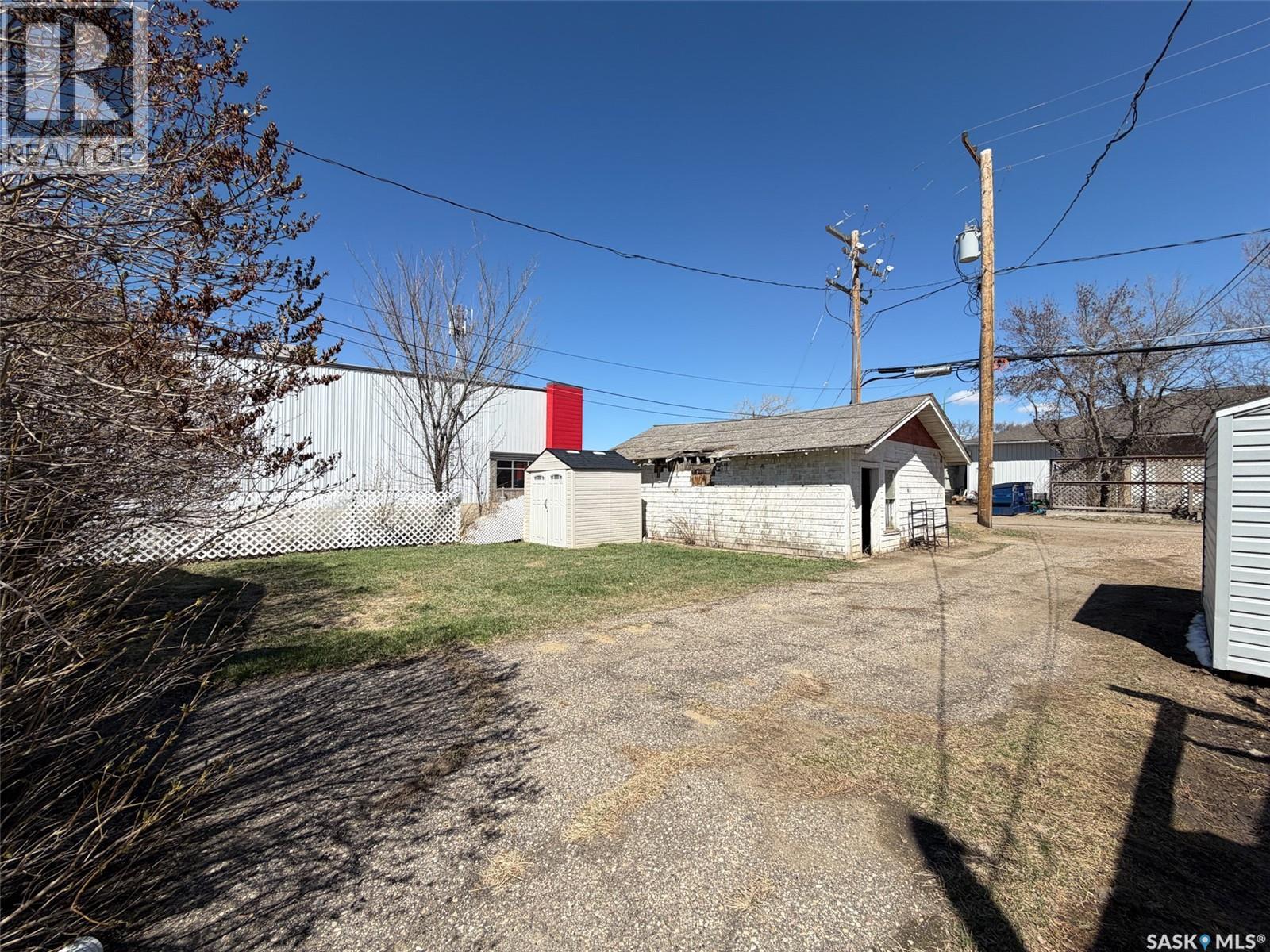 420 1st Street W, Shaunavon, Saskatchewan  S0N 2M0 - Photo 46 - SK035171
