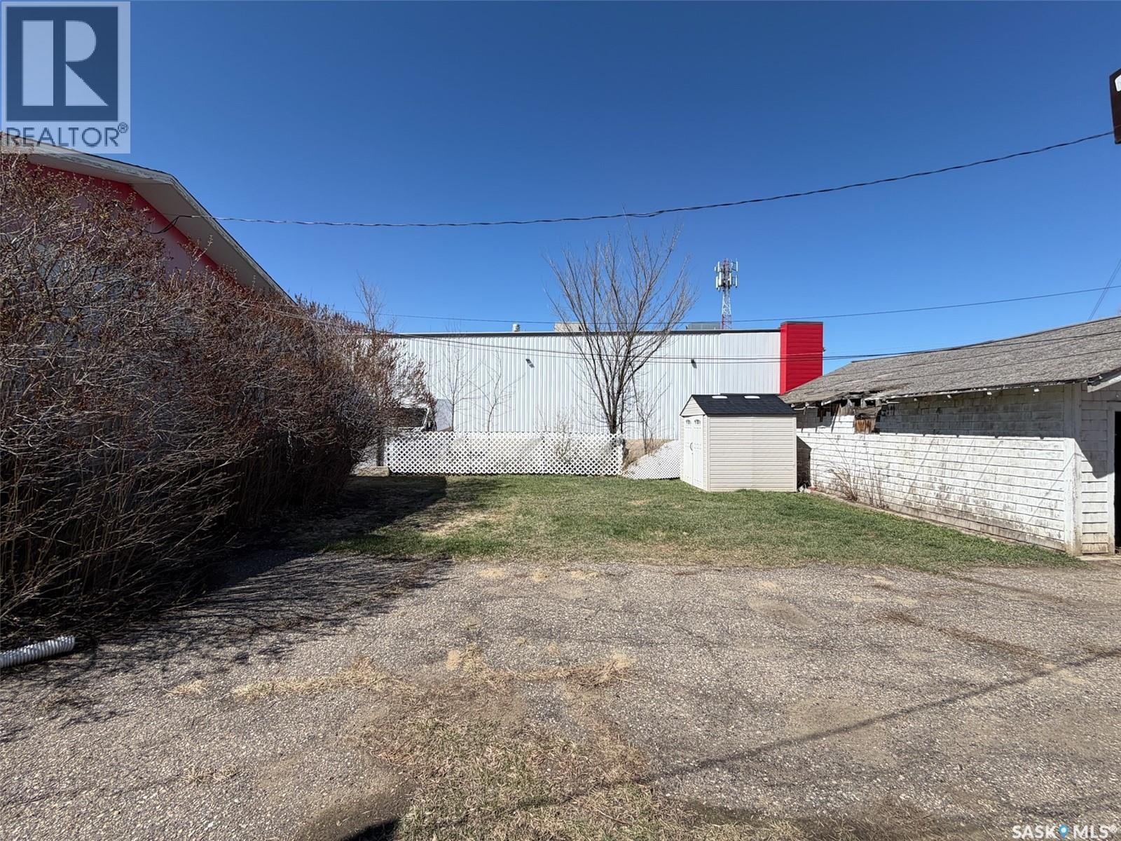 420 1st Street W, Shaunavon, Saskatchewan  S0N 2M0 - Photo 48 - SK035171