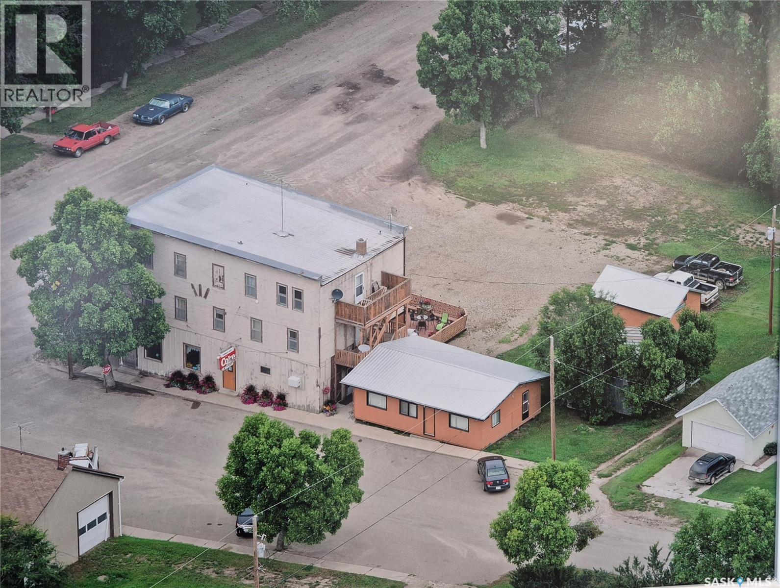 Brenda'z Inn Pennant Bar, Pennant, Saskatchewan  S0N 1X0 - Photo 22 - SK035132