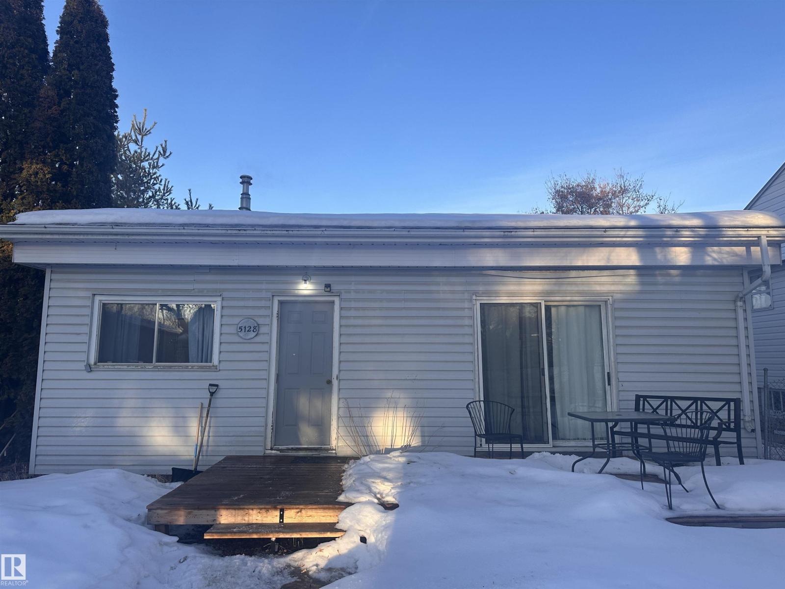 5128 52 St, Barrhead, Alberta  T7N 1E9 - Photo 3 - E4472206