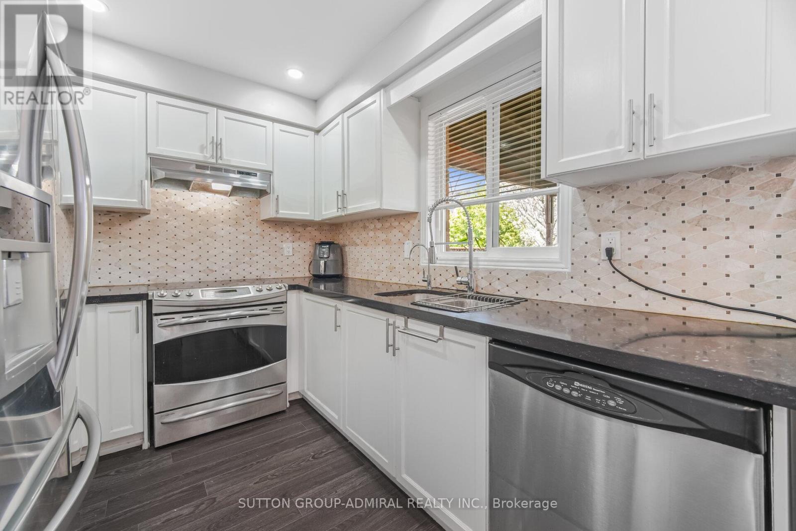185 Red Maple Road, Richmond Hill, Ontario  L4B 4S6 - Photo 14 - N13091770