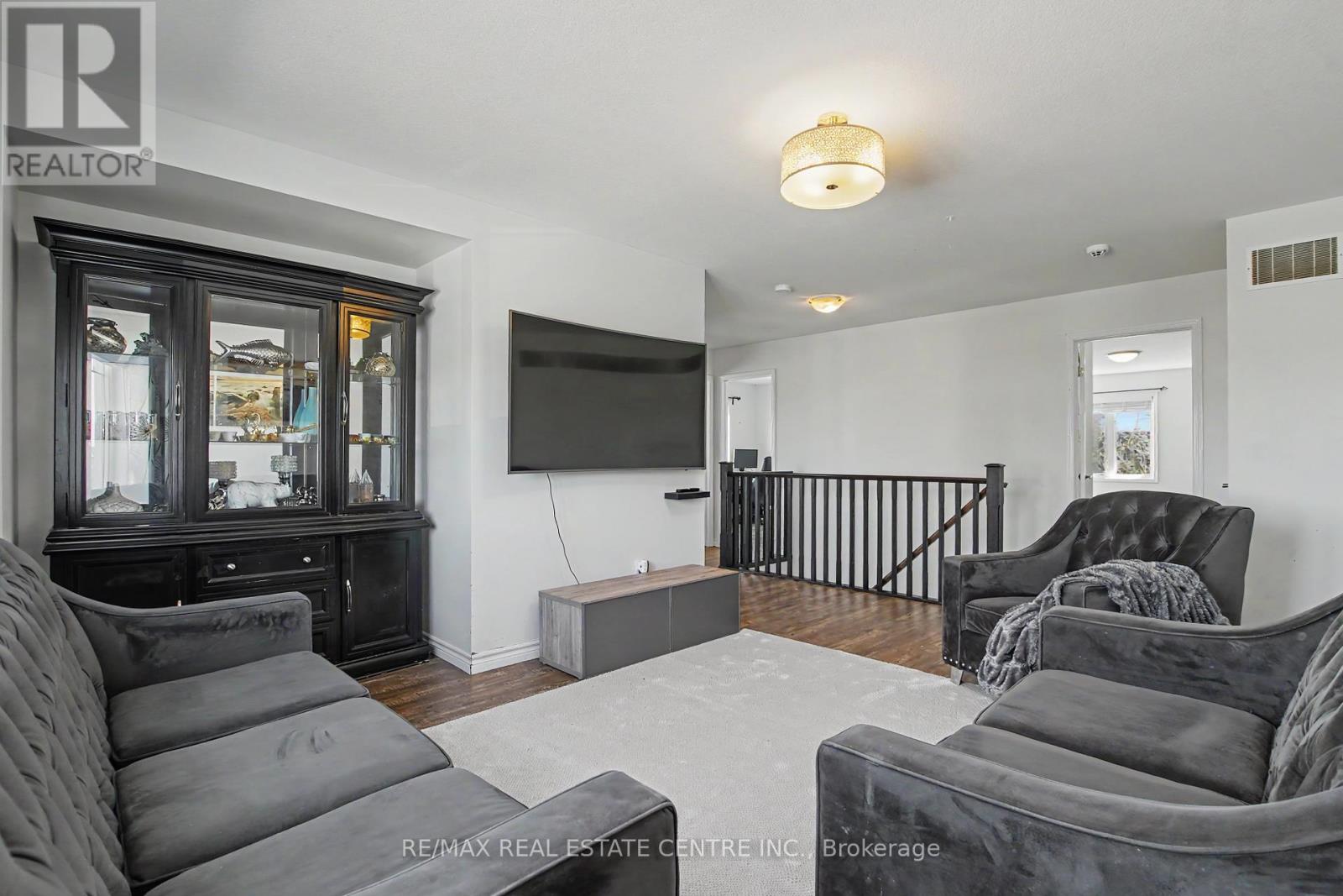 60 Postmaster Drive, Kitchener, Ontario  N2R 0J2 - Photo 16 - X13093358