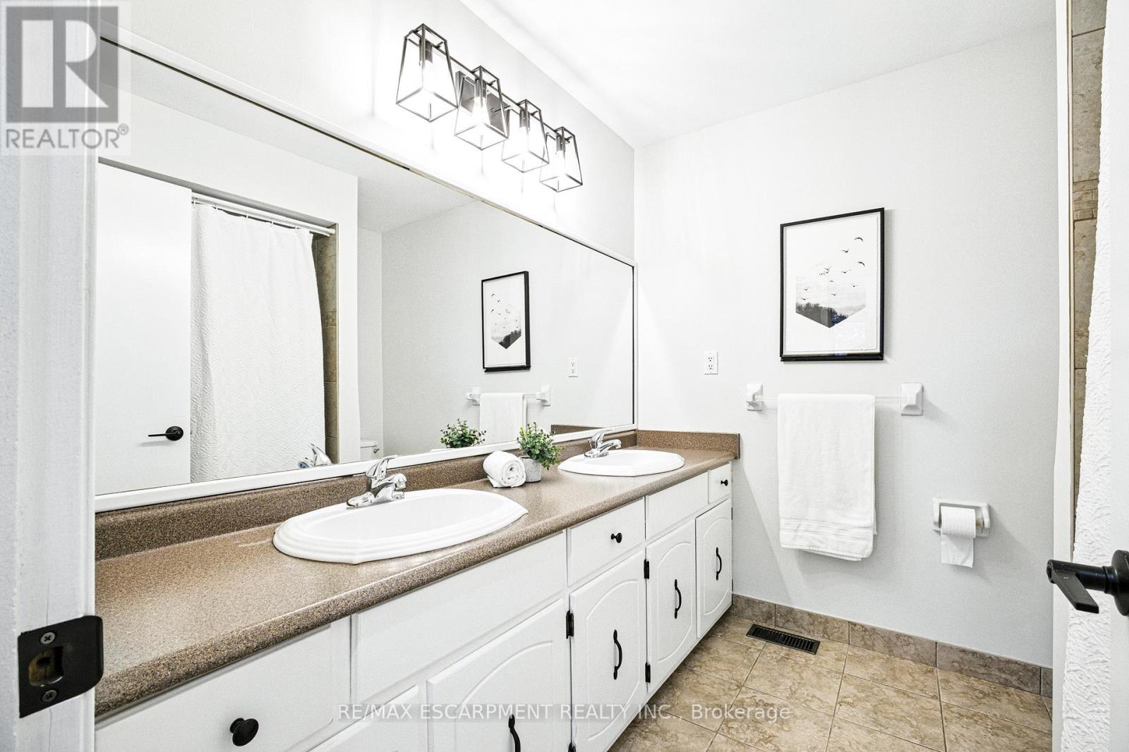 2276 Binbrook Road, Hamilton, Ontario  L0R 1C0 - Photo 14 - X13093382