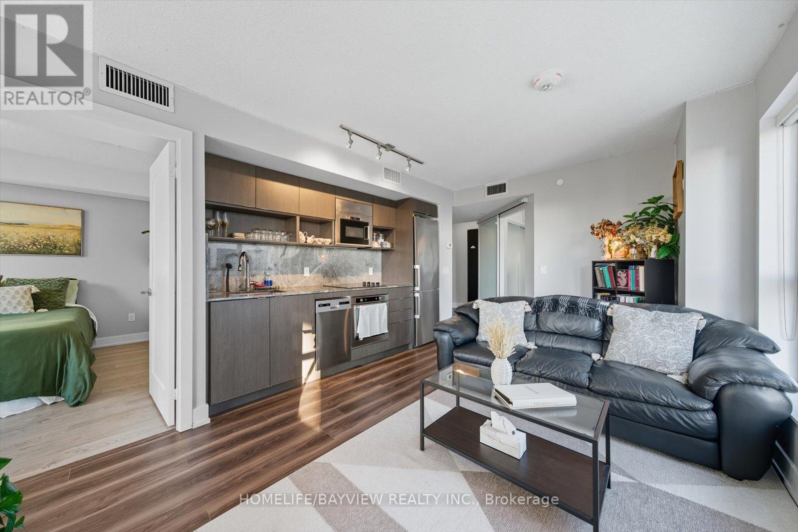2802 - 7 Mabelle Avenue, Toronto, Ontario  M9A 0C9 - Photo 11 - W12988742
