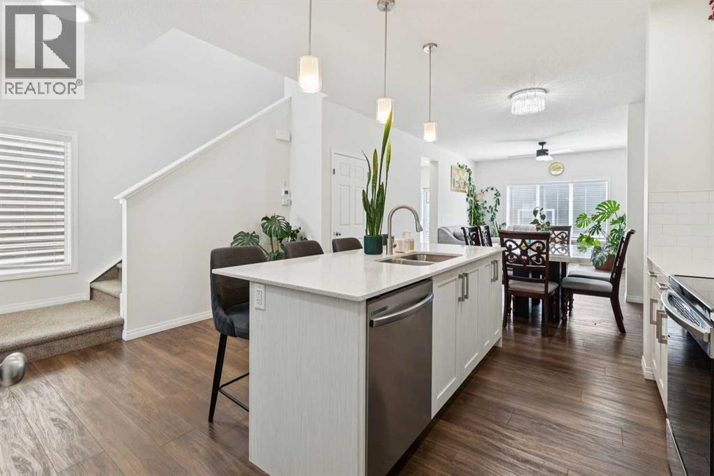651 Savanna Landing Ne, Calgary, Alberta  T3J 2E4 - Photo 11 - A2306069