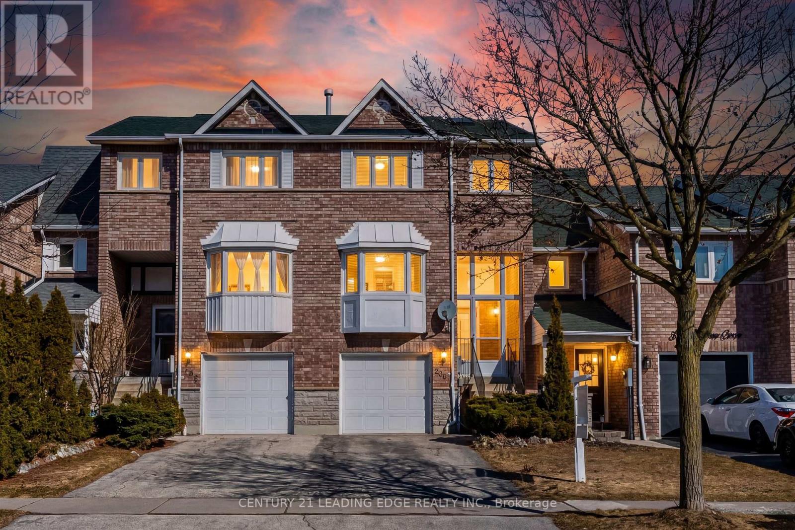 308 Sparrow Circle, Pickering, Ontario  L1V 6Y3 - Photo 4 - E12931896