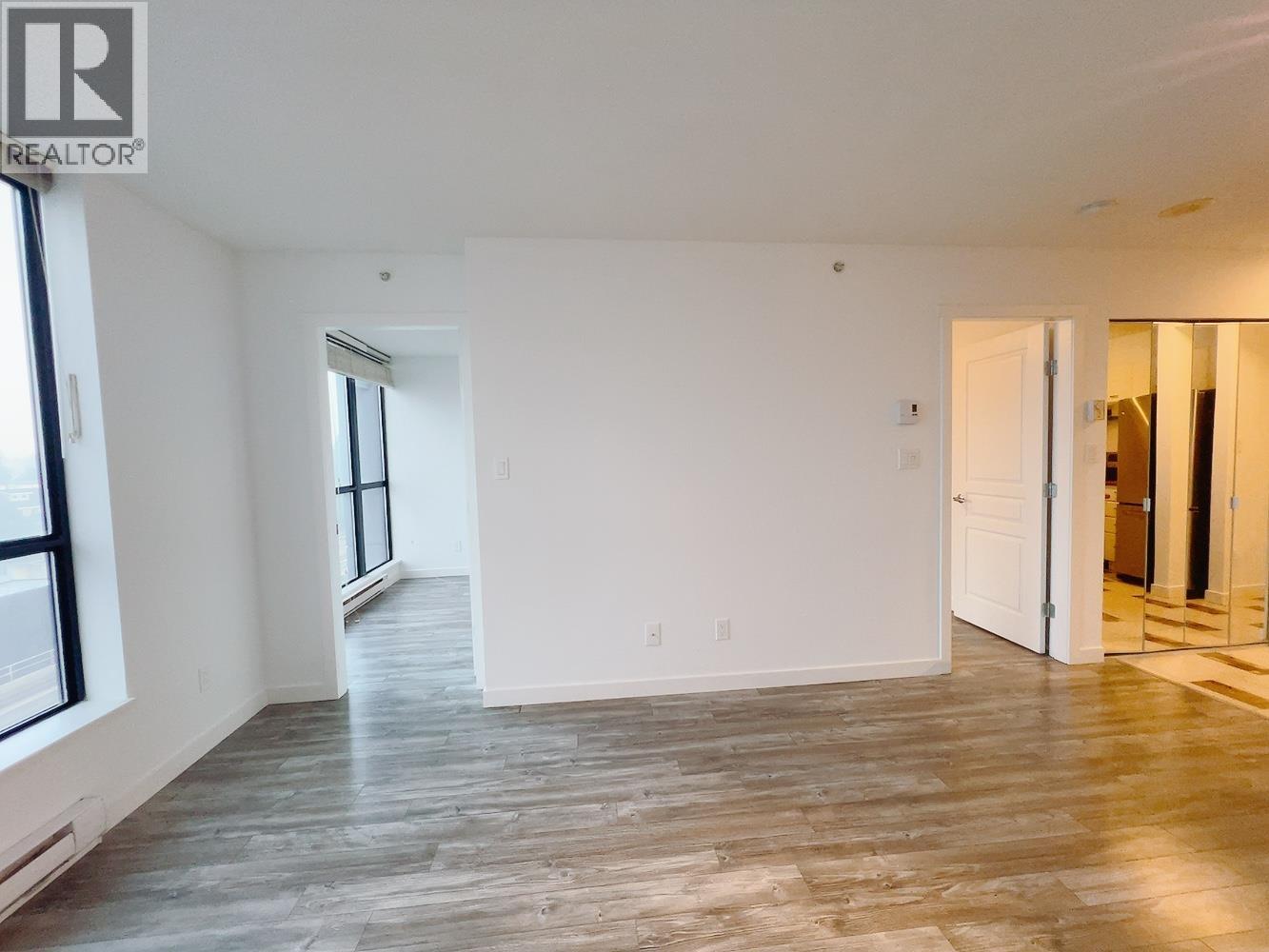 806 3438 Vanness Avenue, Vancouver, British Columbia  V5R 6E7 - Photo 3 - R3120459