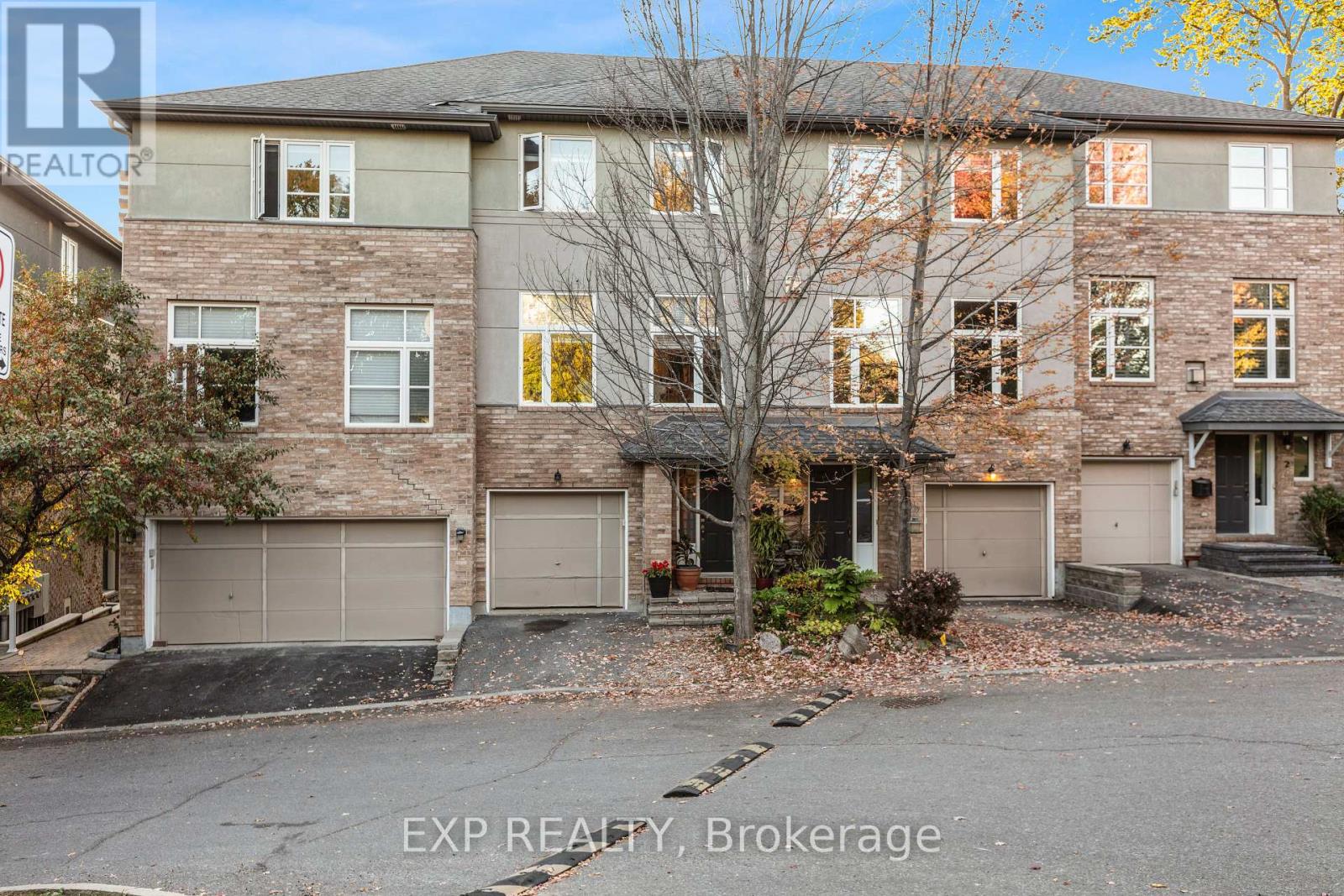 6 Pondside Private, Ottawa, Ontario  K1K 4X3 - Photo 2 - X13093498