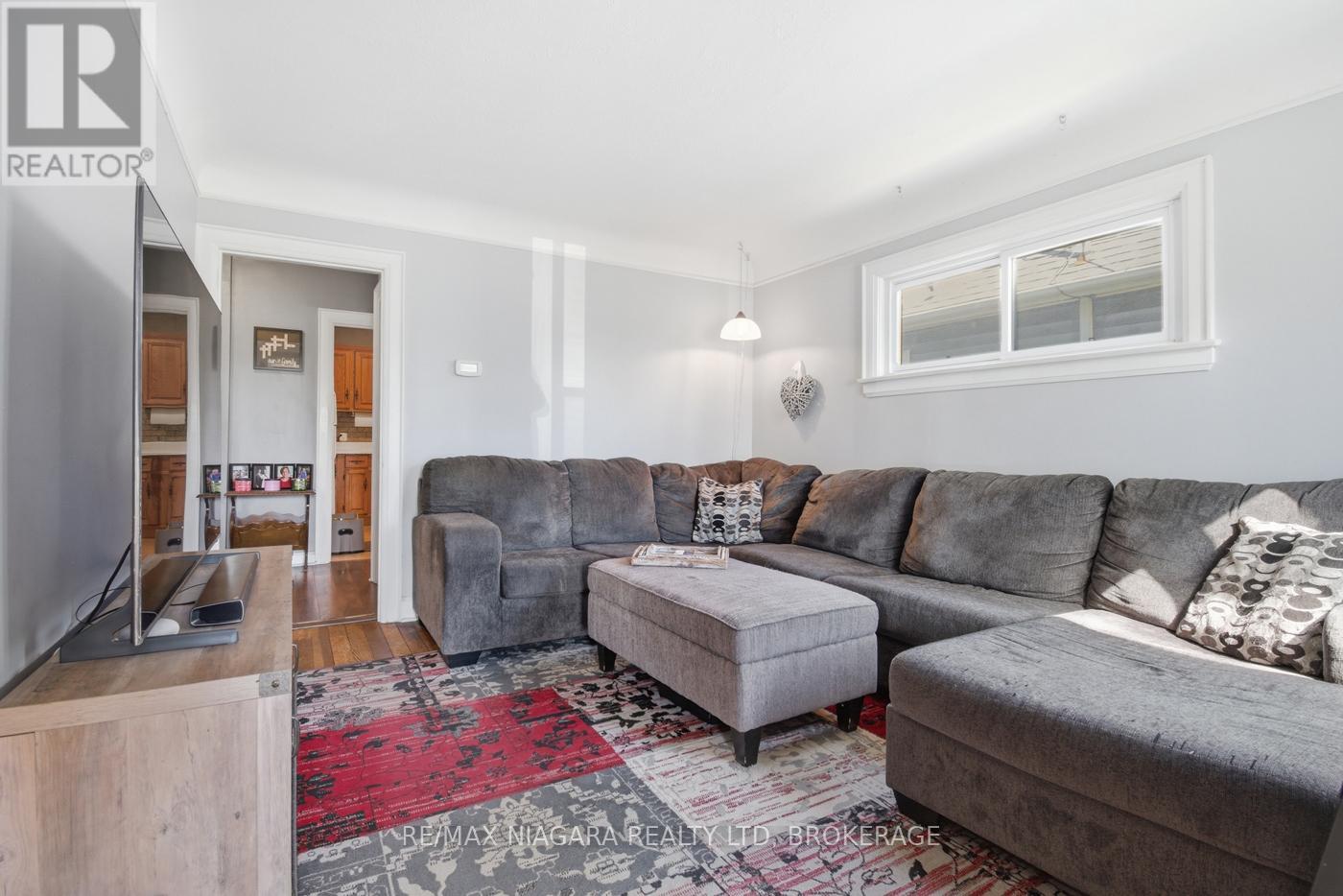 85 Wiley Street, St. Catharines (Downtown), Ontario  L2R 4G9 - Photo 3 - X13093470
