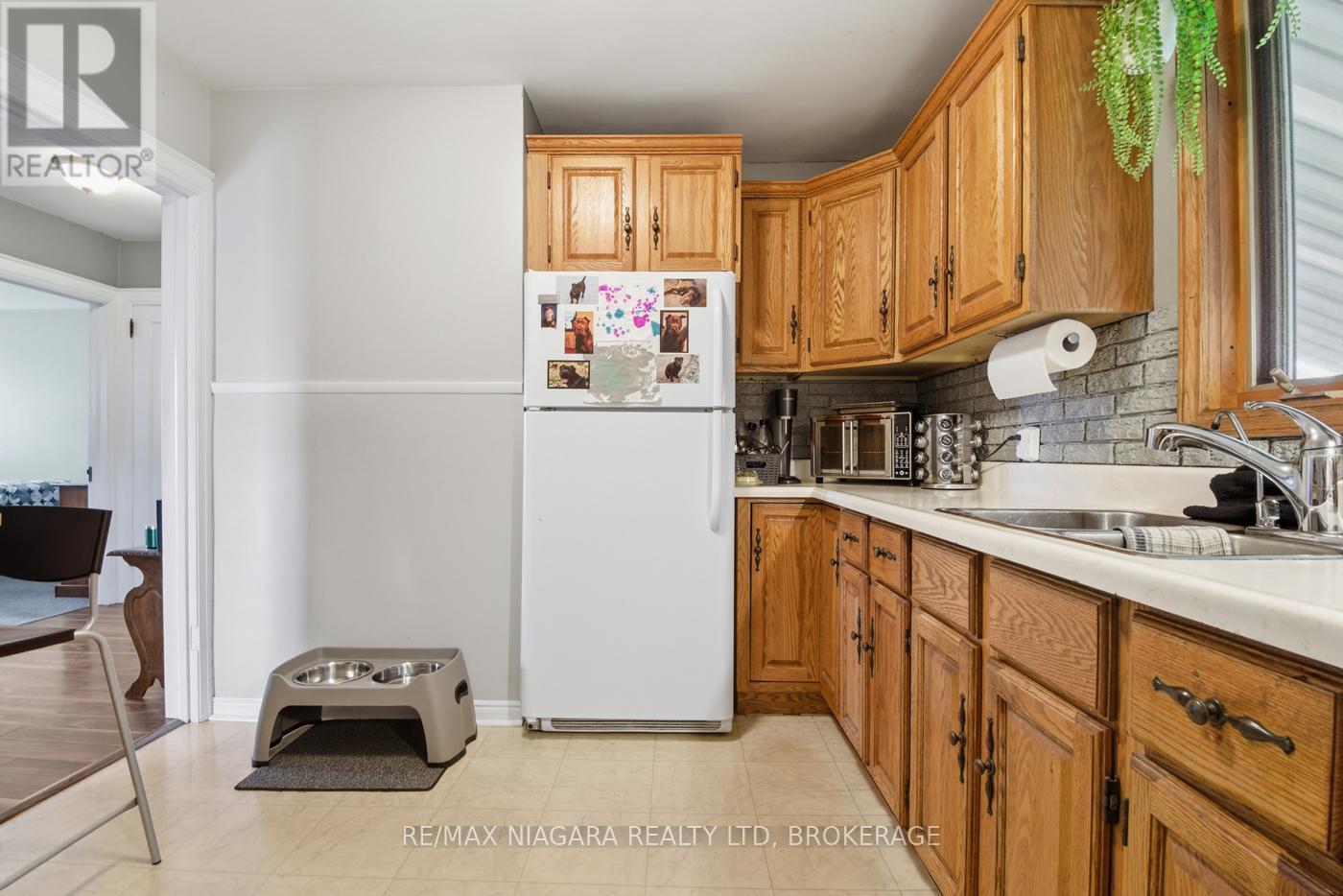 85 Wiley Street, St. Catharines (Downtown), Ontario  L2R 4G9 - Photo 5 - X13093470