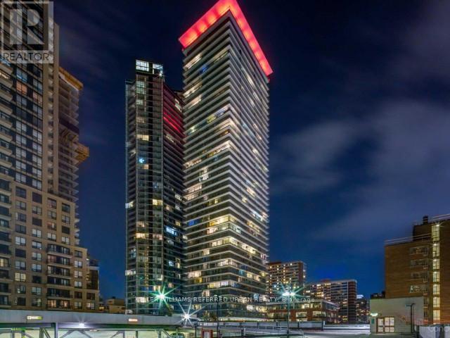 806 - 33 CHARLES STREET E, Toronto, Ontario