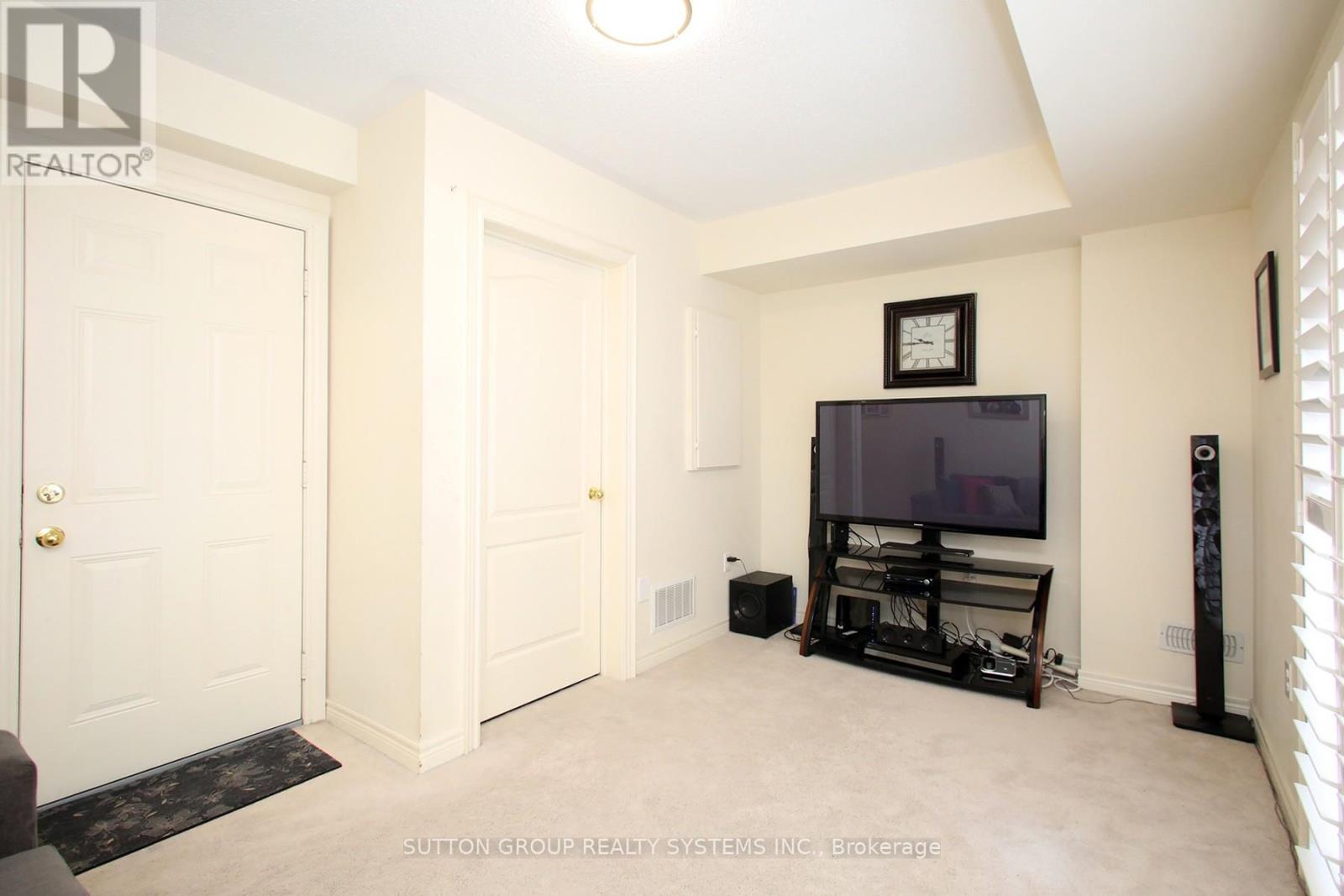 41 Martinworth Lane, Ajax (Central East), Ontario  L1Z 0L1 - Photo 18 - E13093468