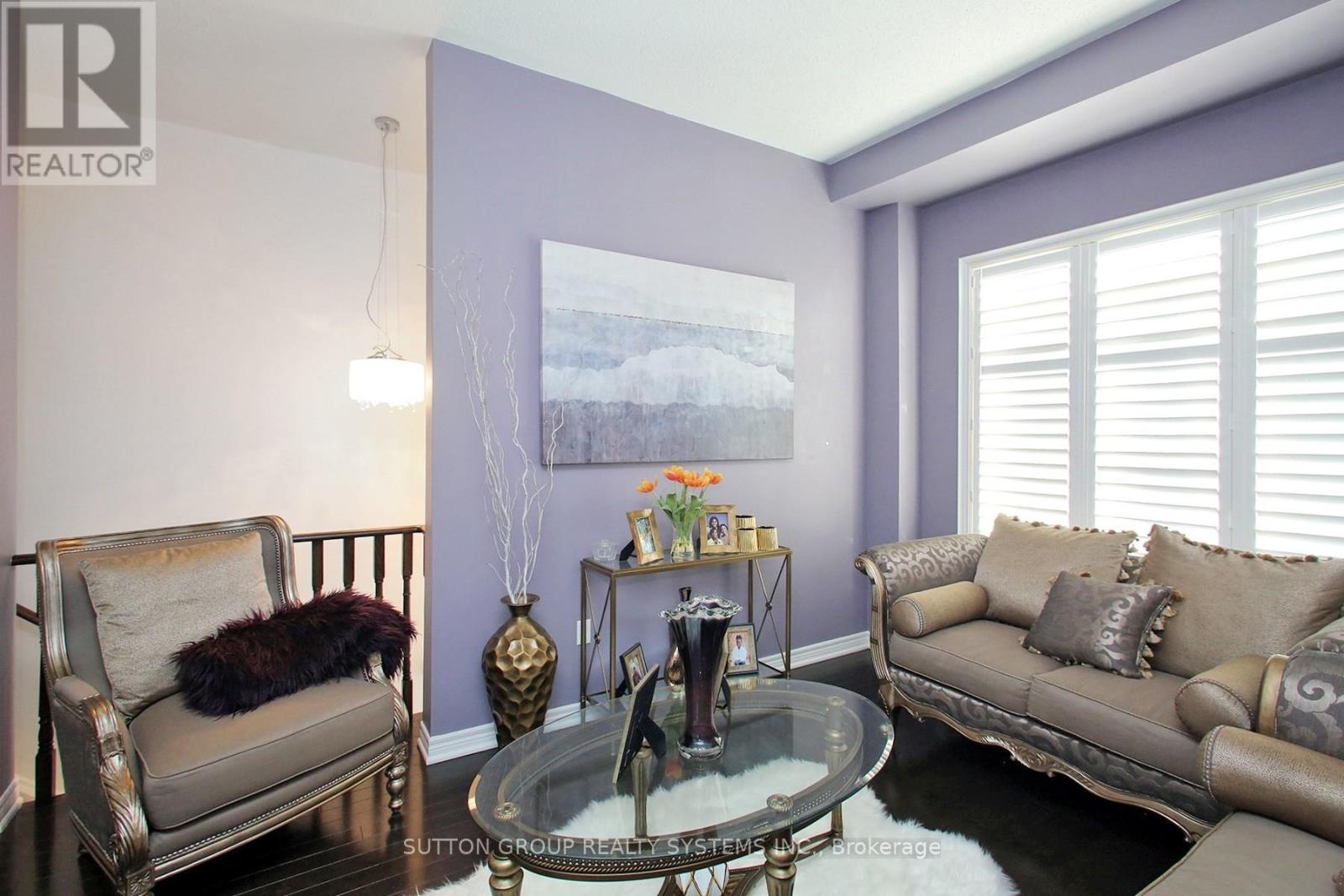 41 Martinworth Lane, Ajax (Central East), Ontario  L1Z 0L1 - Photo 3 - E13093468