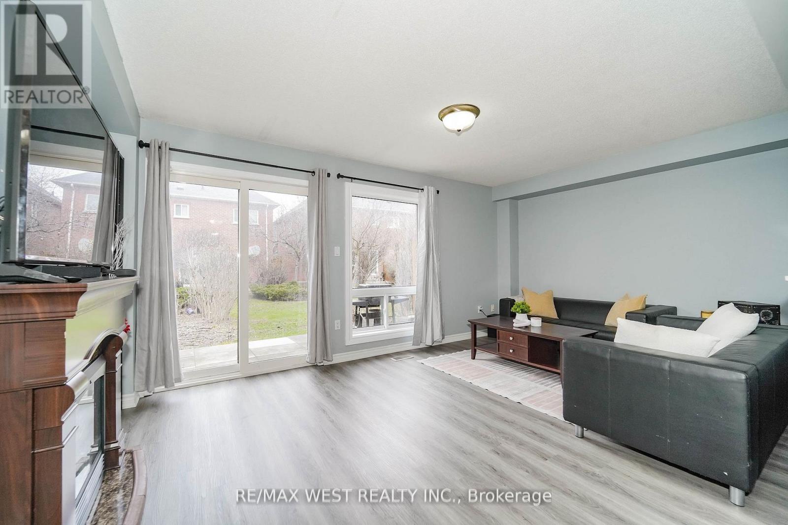 52 Torr Lane, Ajax (Central), Ontario  L1S 7M9 - Photo 4 - E13093488
