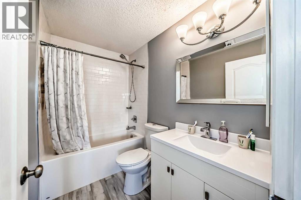 119 Woodglen Grove Sw, Calgary, Alberta  T2W 4J9 - Photo 27 - A2304961