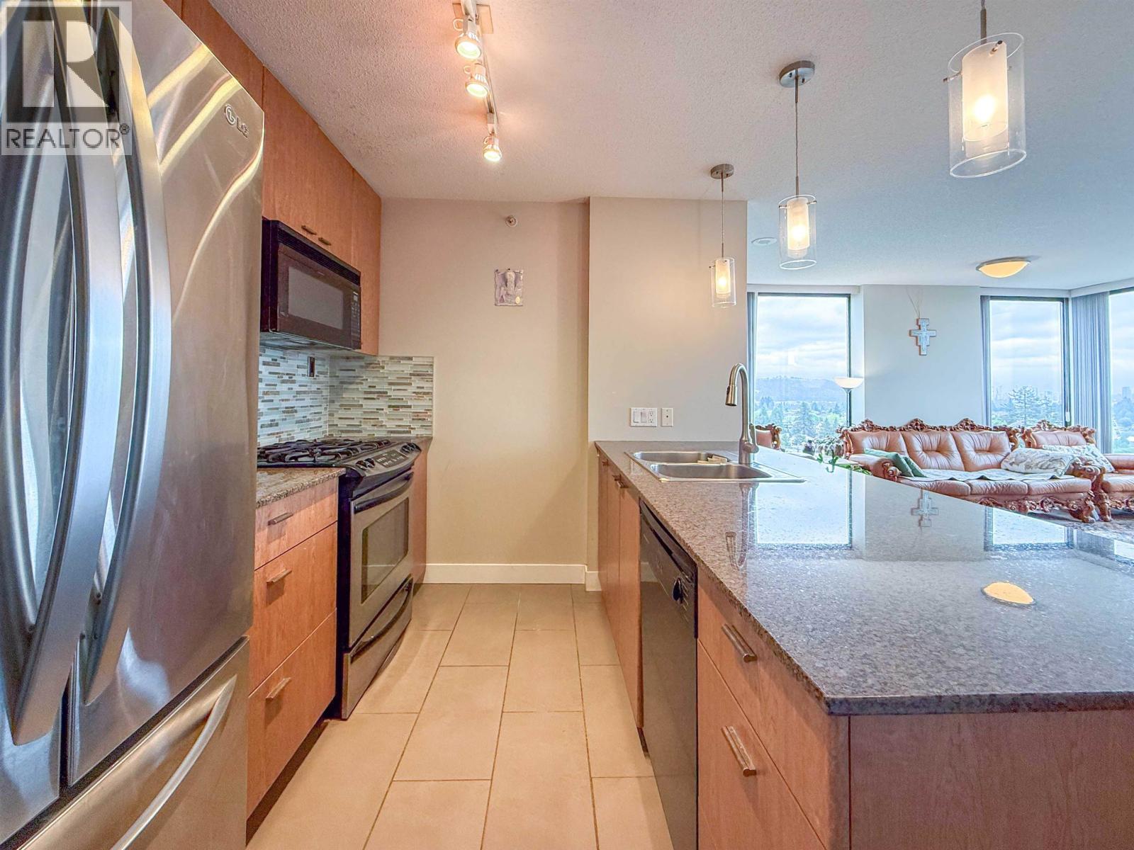 1403 7063 Hall Avenue, Burnaby, British Columbia  V5E 0A5 - Photo 2 - R3120567