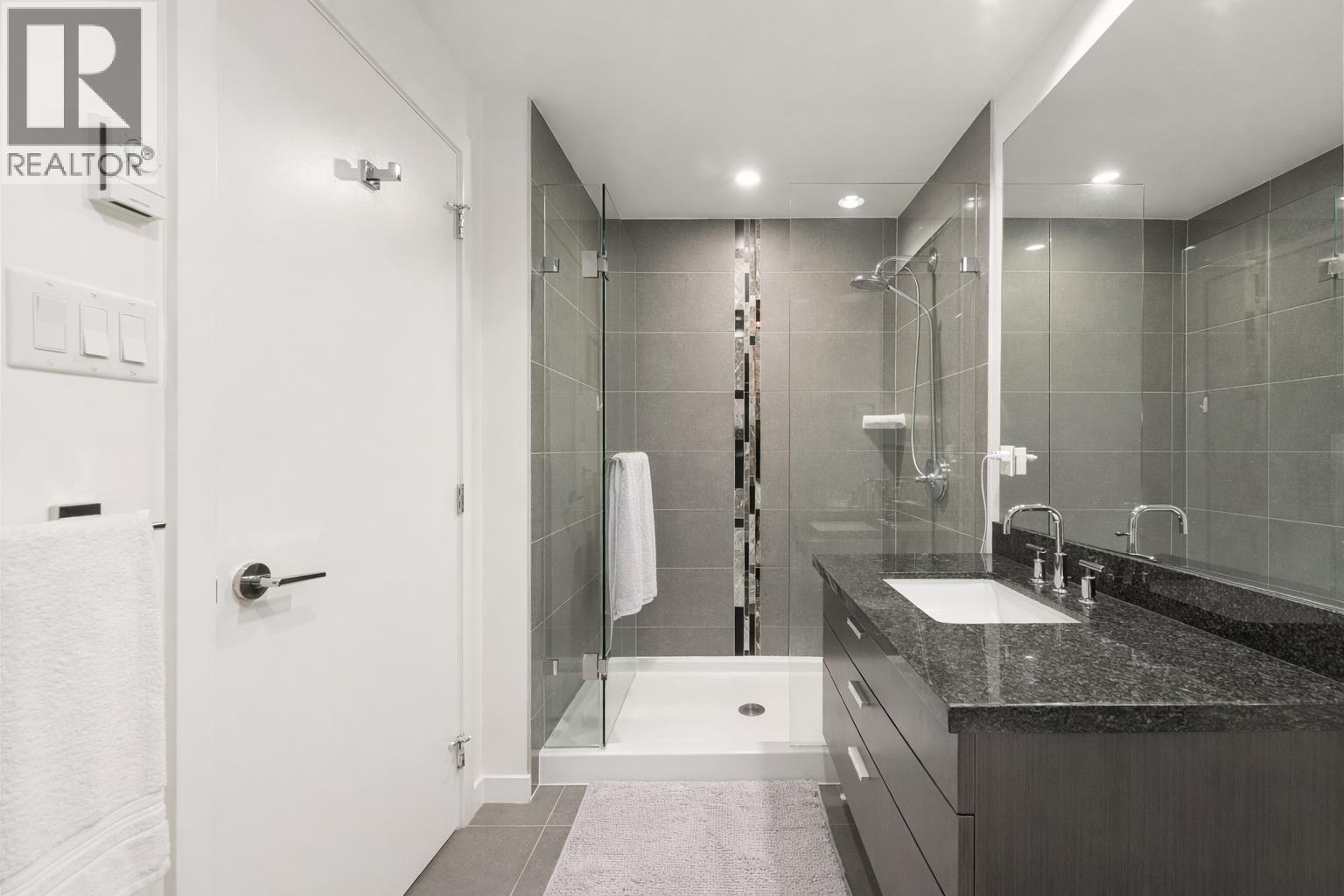 103 2232 Douglas Road, Burnaby, British Columbia  V5C 0G9 - Photo 8 - R3120571