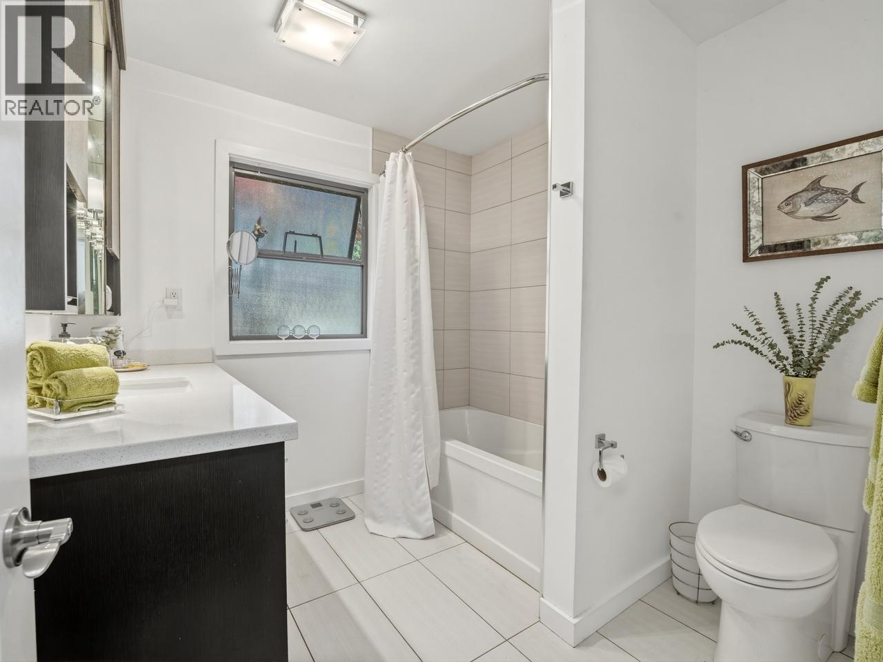 1106 Premier Street, North Vancouver, British Columbia  V7J 2H3 - Photo 14 - R3120572