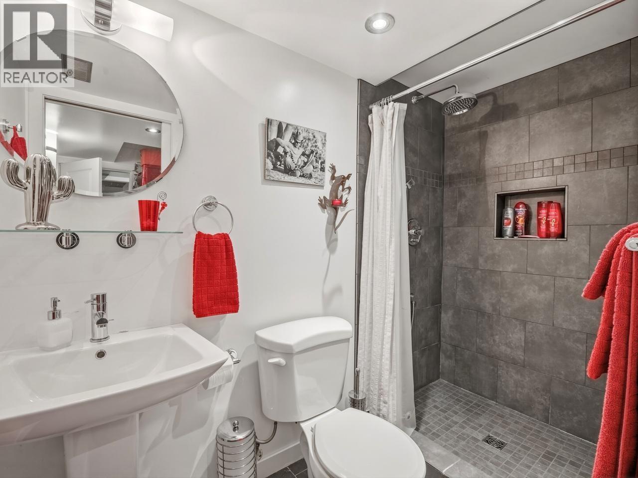 1106 Premier Street, North Vancouver, British Columbia  V7J 2H3 - Photo 15 - R3120572