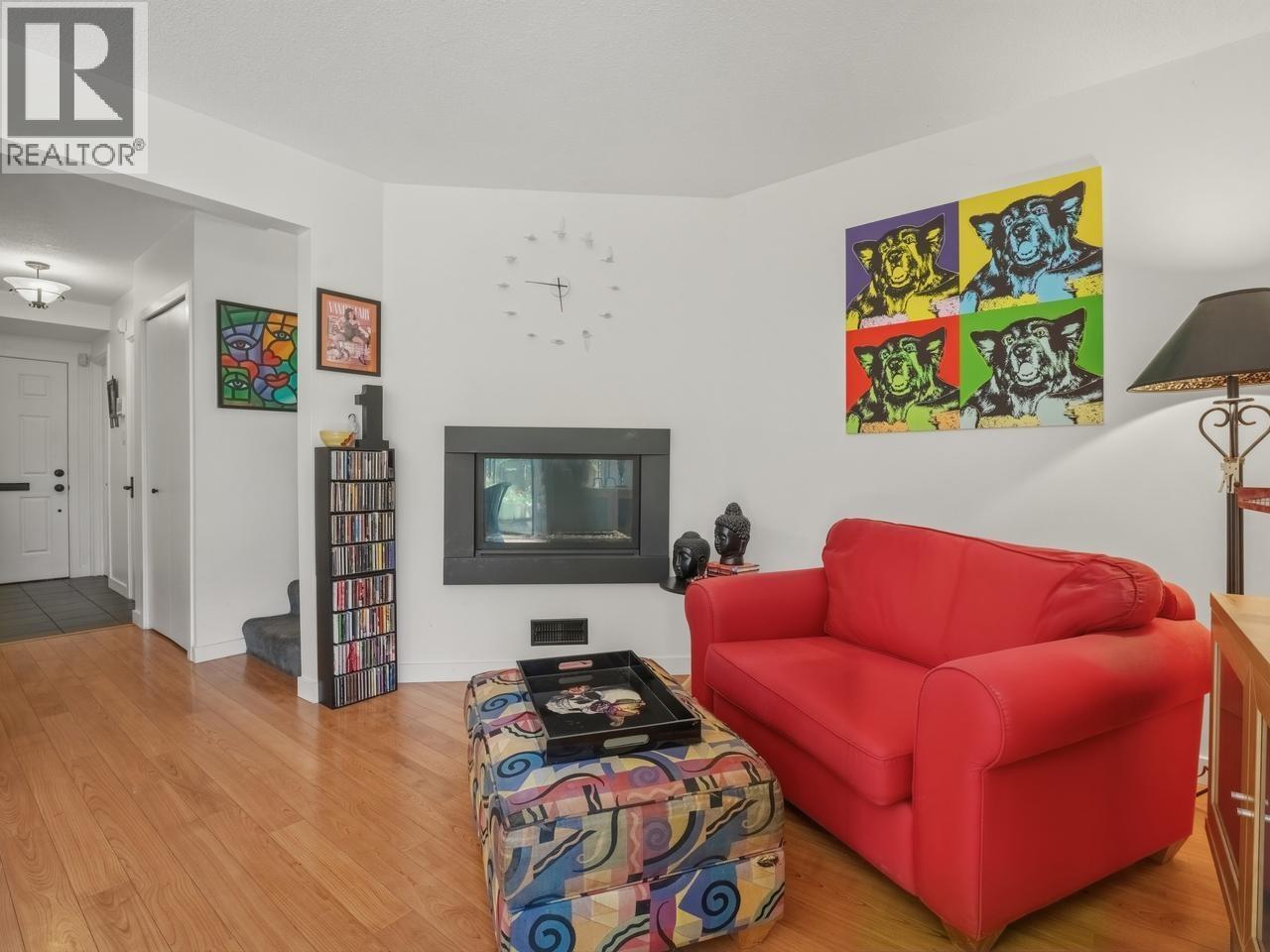 1106 Premier Street, North Vancouver, British Columbia  V7J 2H3 - Photo 4 - R3120572