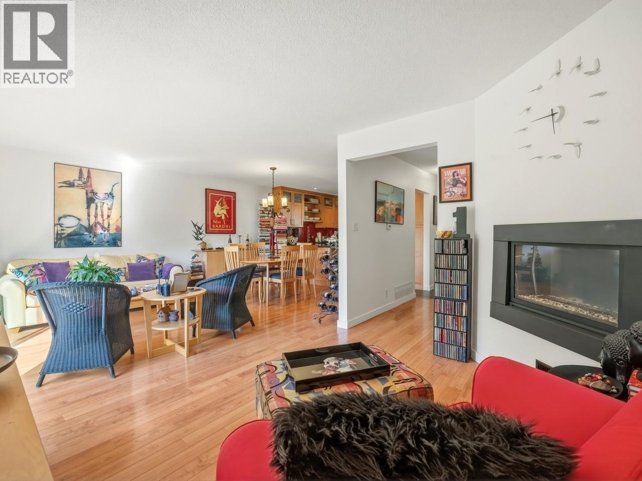 1106 Premier Street, North Vancouver, British Columbia  V7J 2H3 - Photo 5 - R3120572