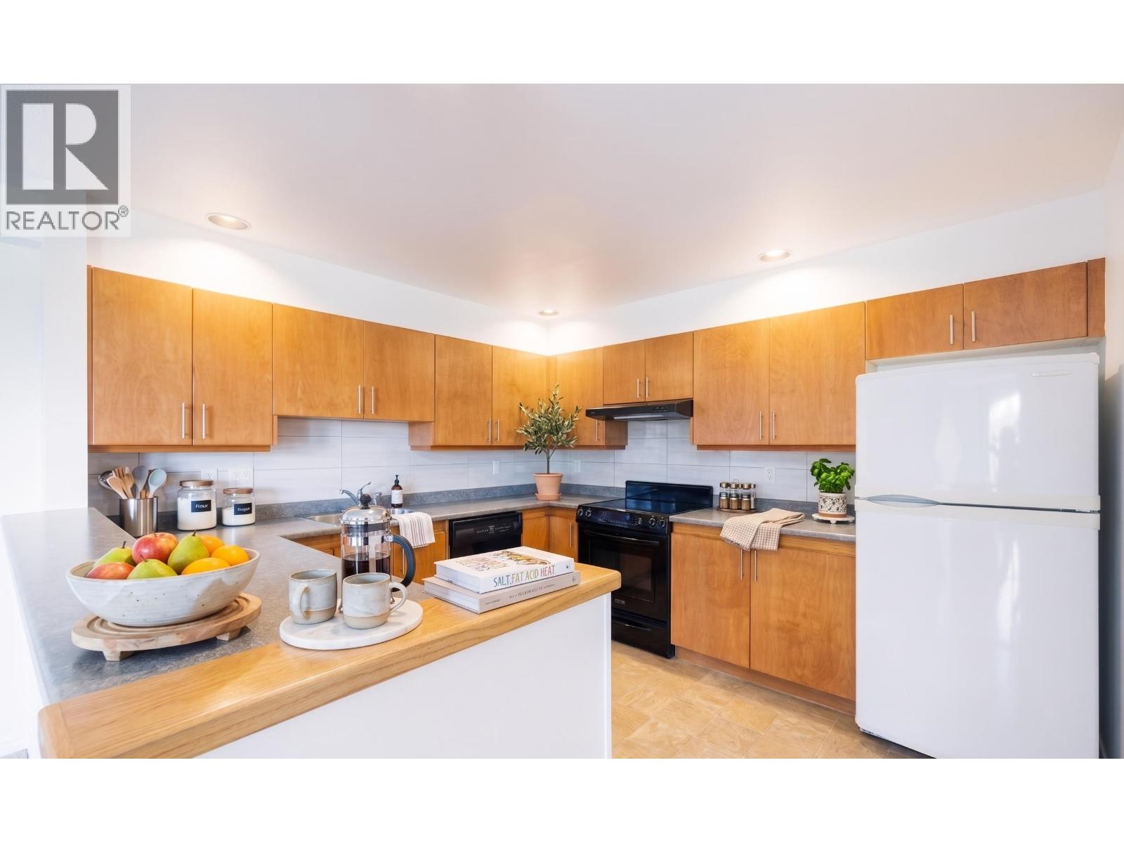 1206 33 Chesterfield Place, North Vancouver, British Columbia  V7M 3K4 - Photo 4 - R3120594
