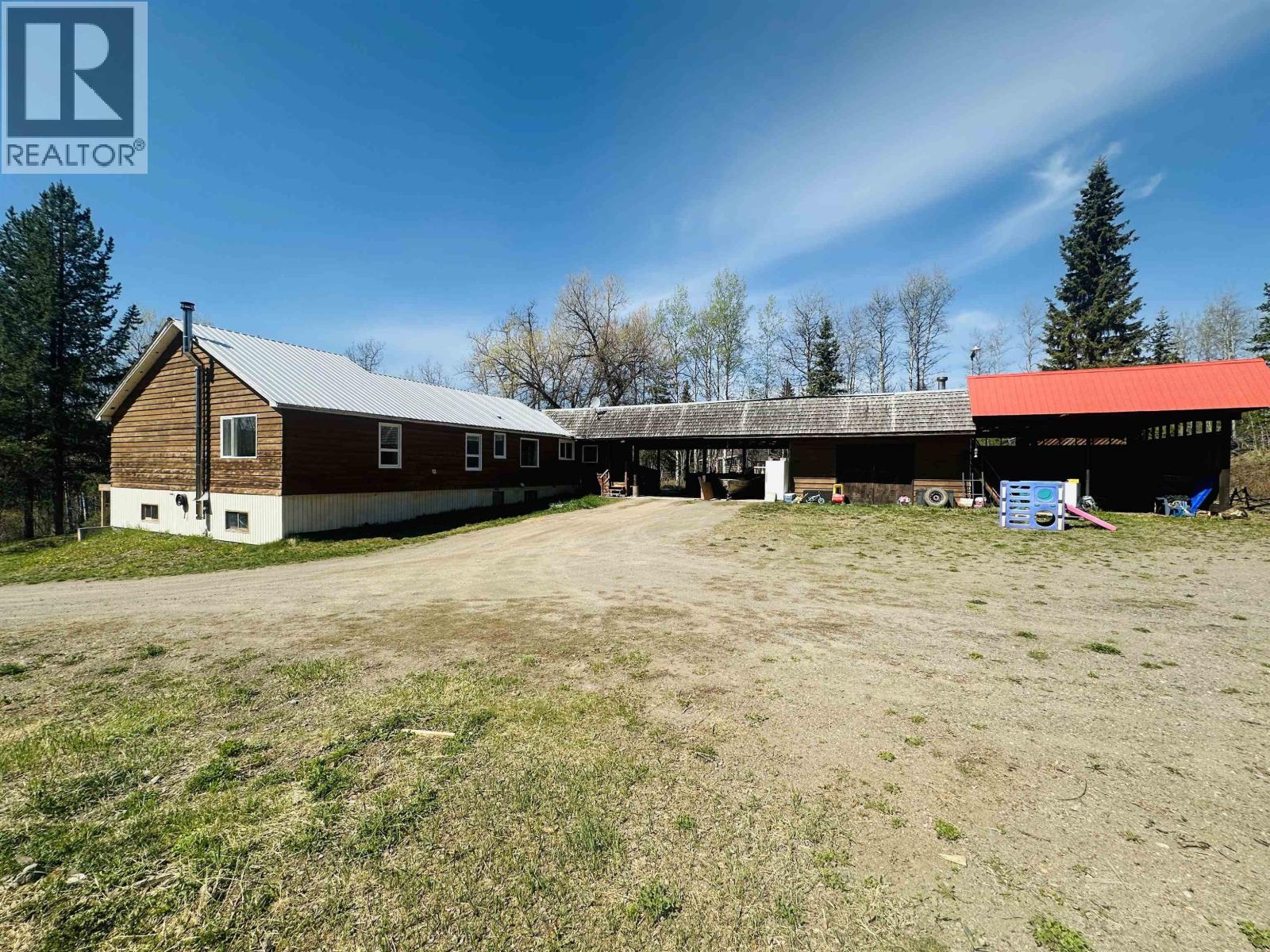 2500 Bennett Road, Burns Lake, British Columbia  V0J 1E1 - Photo 2 - R3120524