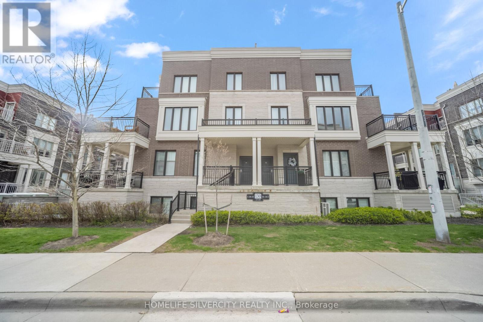 4 - 130 LONG BRANCH AVENUE, Toronto, Ontario