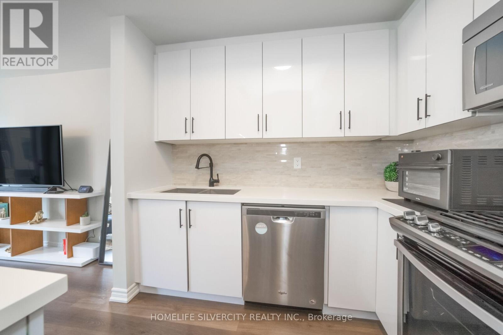 4 - 130 Long Branch Avenue, Toronto, Ontario  M8W 0B1 - Photo 13 - W13093464