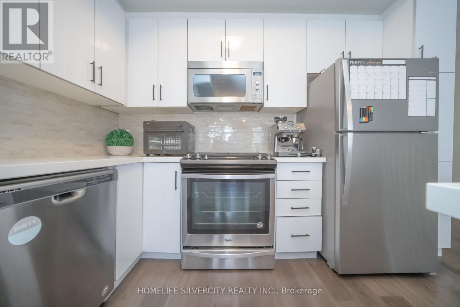 4 - 130 Long Branch Avenue, Toronto, Ontario  M8W 0B1 - Photo 14 - W13093464