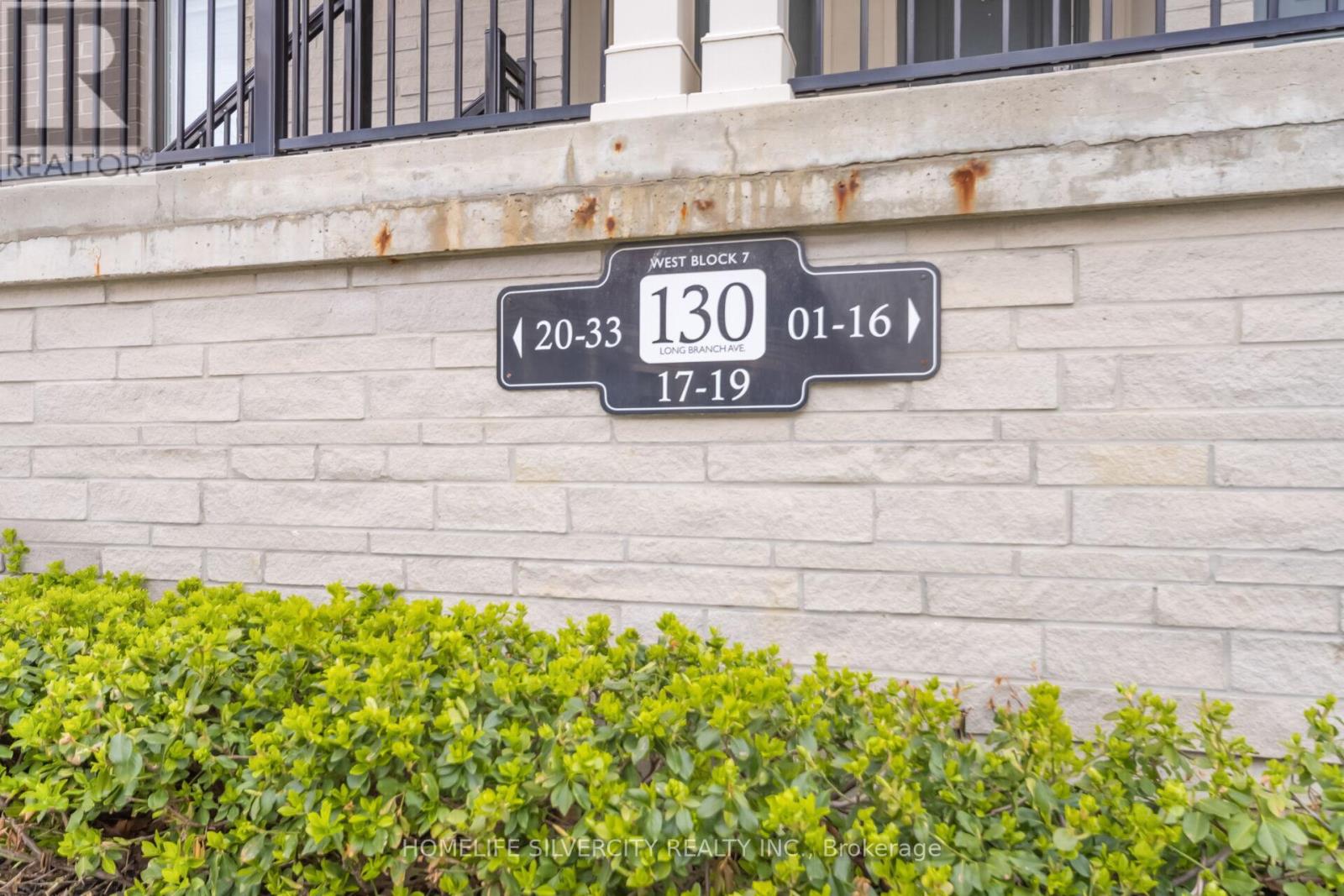 4 - 130 Long Branch Avenue, Toronto, Ontario  M8W 0B1 - Photo 3 - W13093464