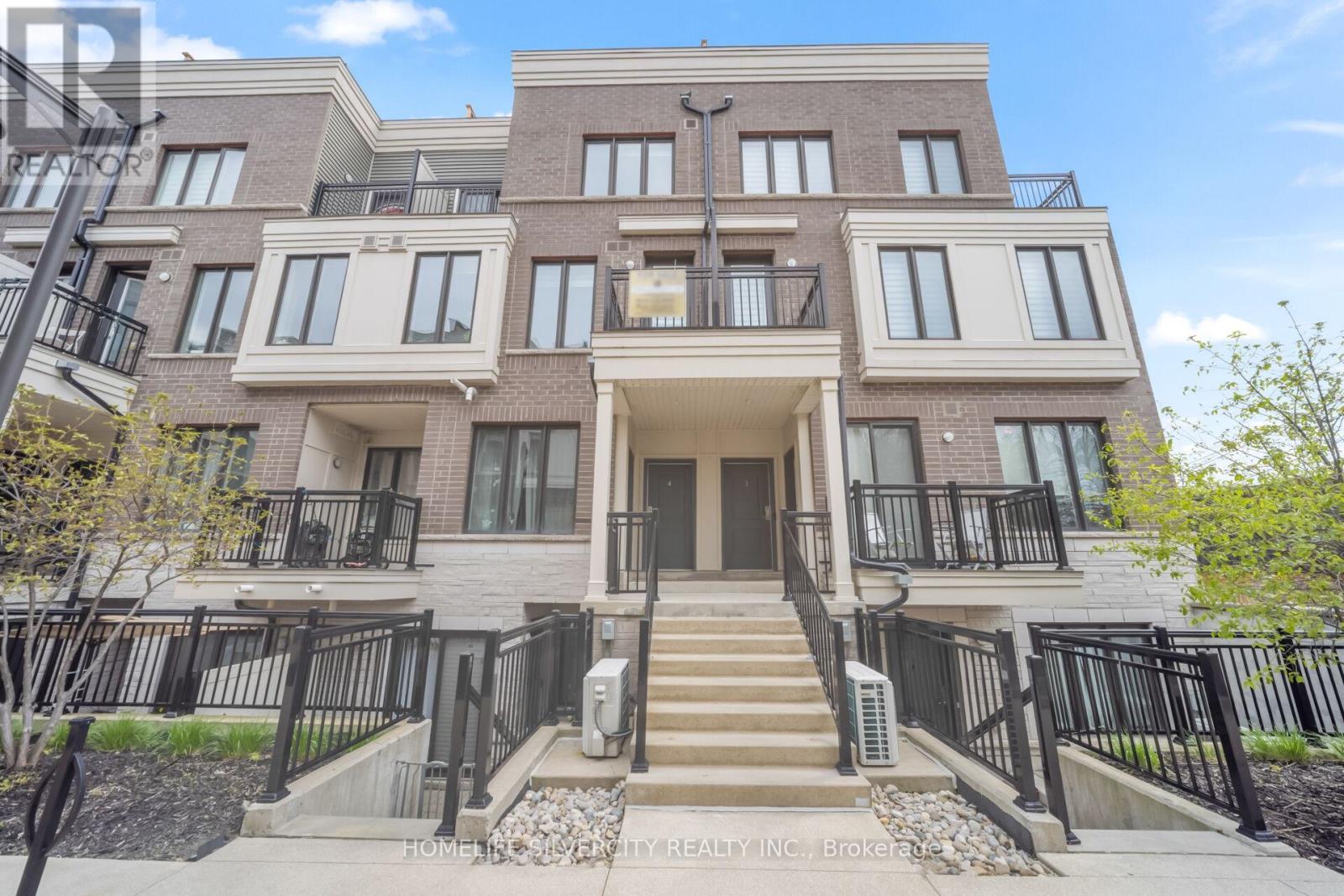 4 - 130 Long Branch Avenue, Toronto, Ontario  M8W 0B1 - Photo 4 - W13093464