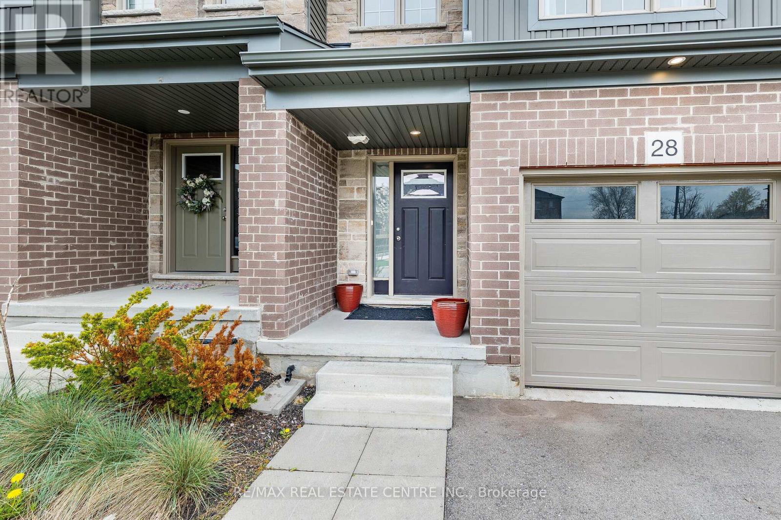 28 West Mill Street, North Dumfries, Ontario  N0B 1E0 - Photo 3 - X13093450