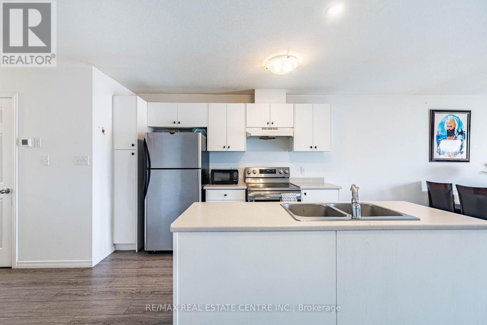 28 West Mill Street, North Dumfries, Ontario  N0B 1E0 - Photo 6 - X13093450