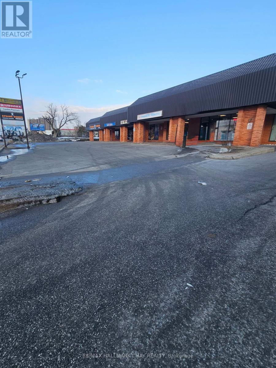 1B - 18 CUNDLES ROAD E, Barrie, Ontario