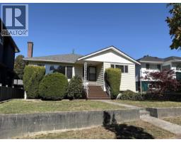 2717 WAVERLEY AVENUE, Vancouver, British Columbia