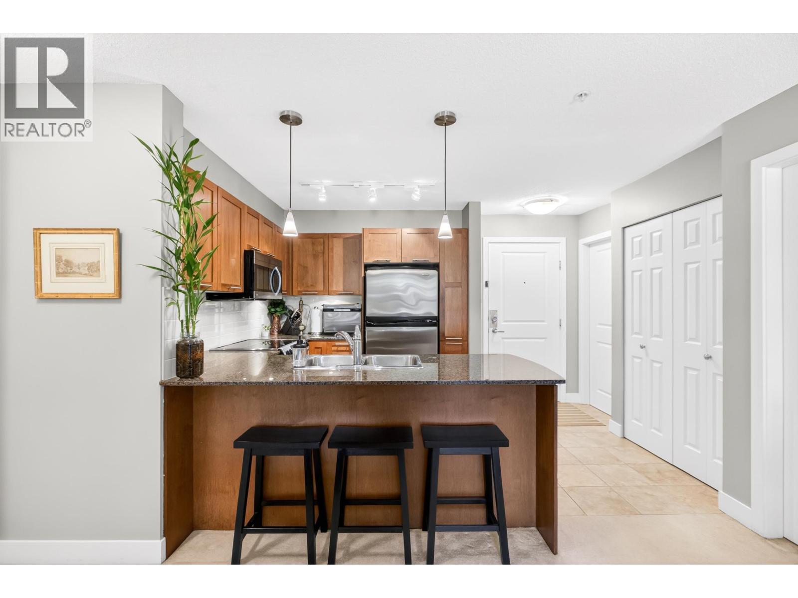 317 19673 Meadow Gardens Way, Pitt Meadows, British Columbia  V3Y 0A1 - Photo 8 - R3120249