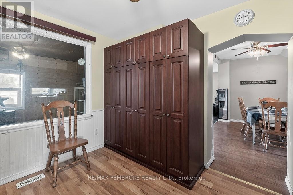 402 Christie Street, Pembroke, Ontario  K8A 4R9 - Photo 15 - X13093510