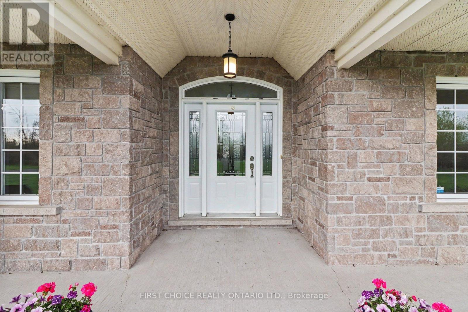 200 Hughson Place, Ottawa, Ontario  K0A 3H0 - Photo 2 - X13093550