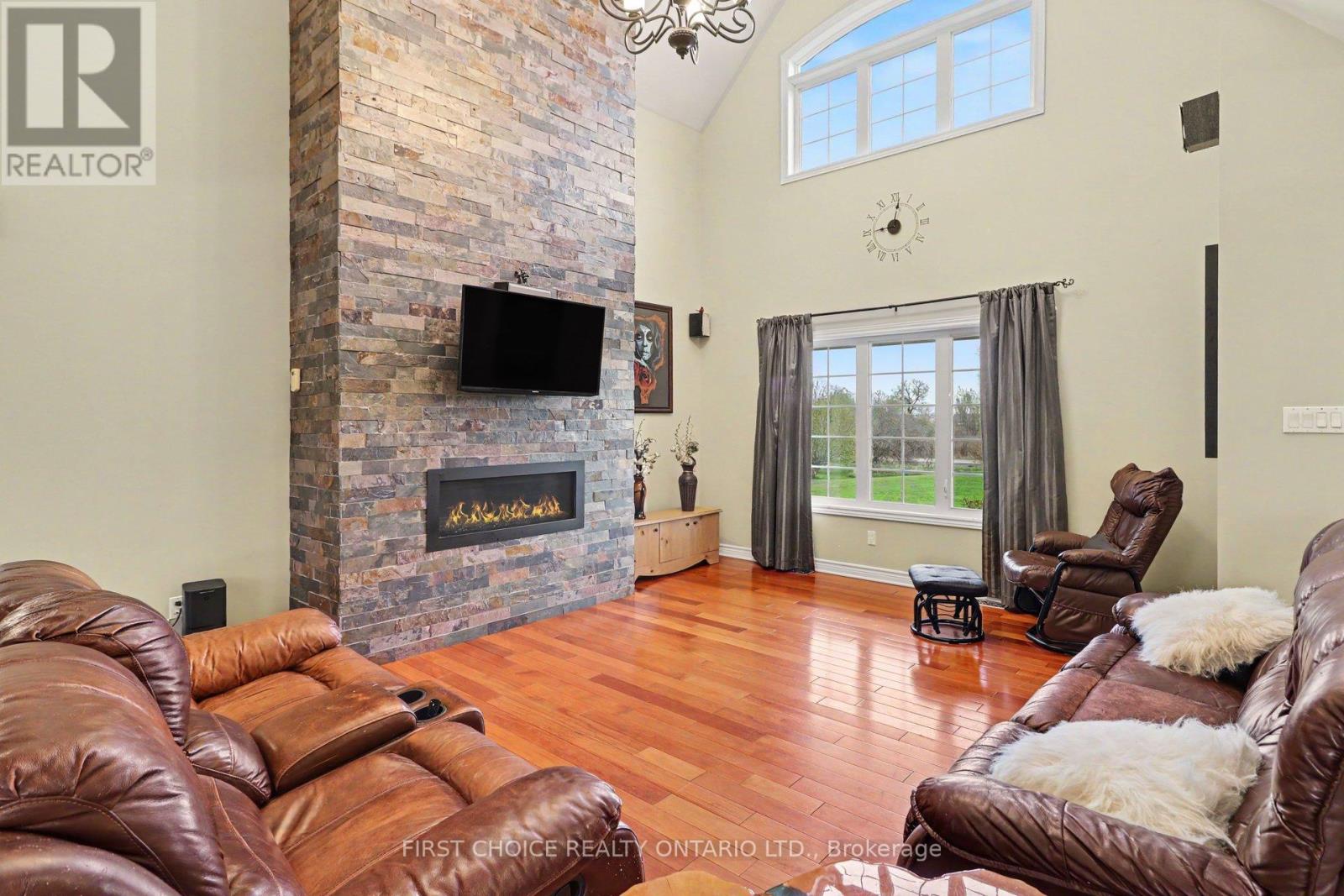 200 Hughson Place, Ottawa, Ontario  K0A 3H0 - Photo 3 - X13093550