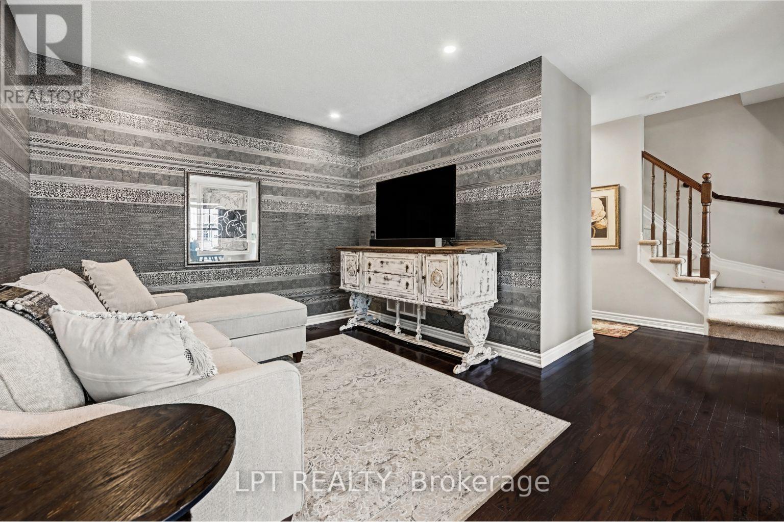 607 Meadowcreek Circle, Ottawa, Ontario  K2M 0J9 - Photo 17 - X12949450