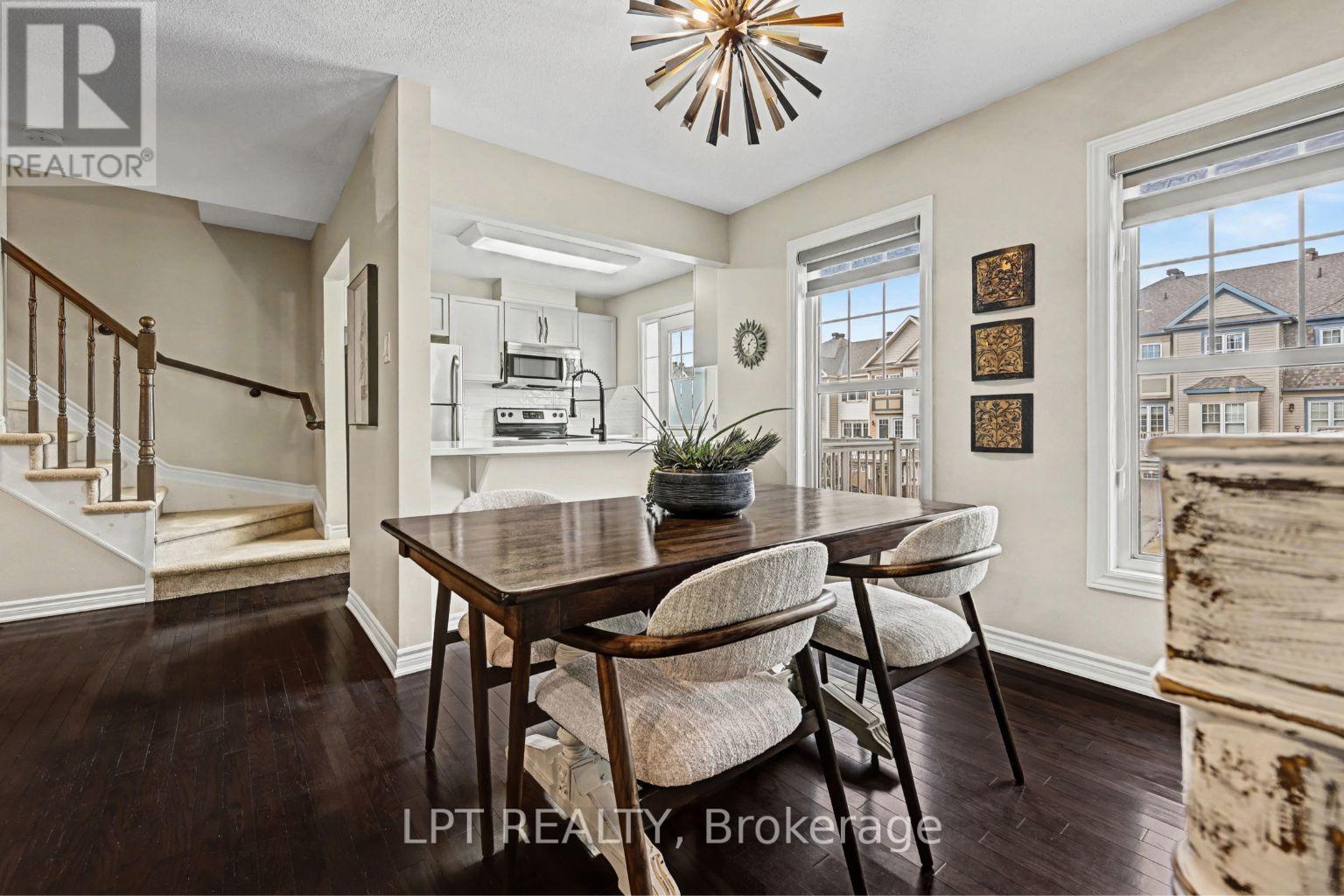 607 Meadowcreek Circle, Ottawa, Ontario  K2M 0J9 - Photo 11 - X12949450