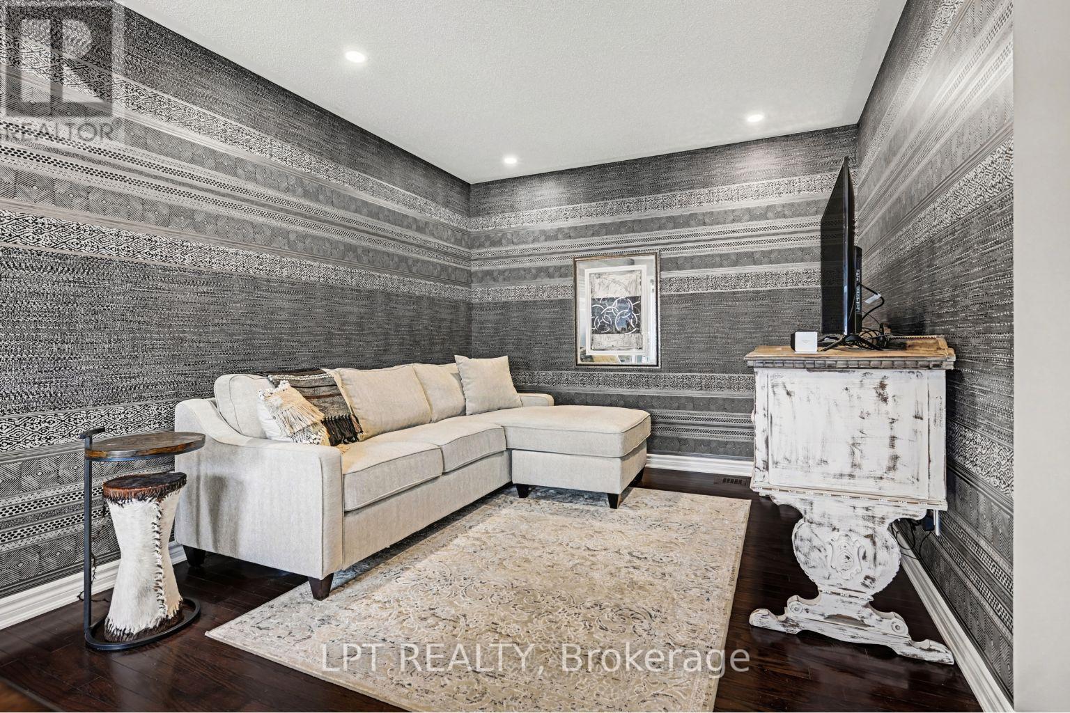 607 Meadowcreek Circle, Ottawa, Ontario  K2M 0J9 - Photo 15 - X12949450