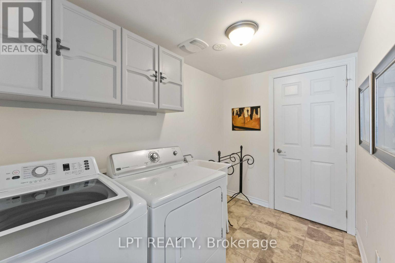 607 Meadowcreek Circle, Ottawa, Ontario  K2M 0J9 - Photo 5 - X12949450