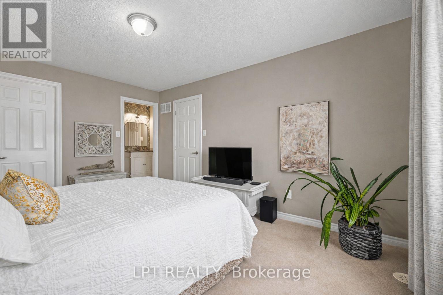 607 Meadowcreek Circle, Ottawa, Ontario  K2M 0J9 - Photo 23 - X12949450