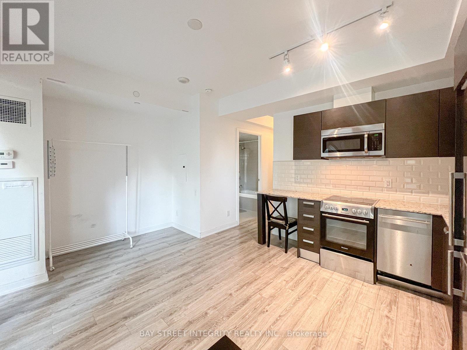 706 - 42 Charles Street E, Toronto, Ontario  M4Y 1N3 - Photo 2 - C13093502
