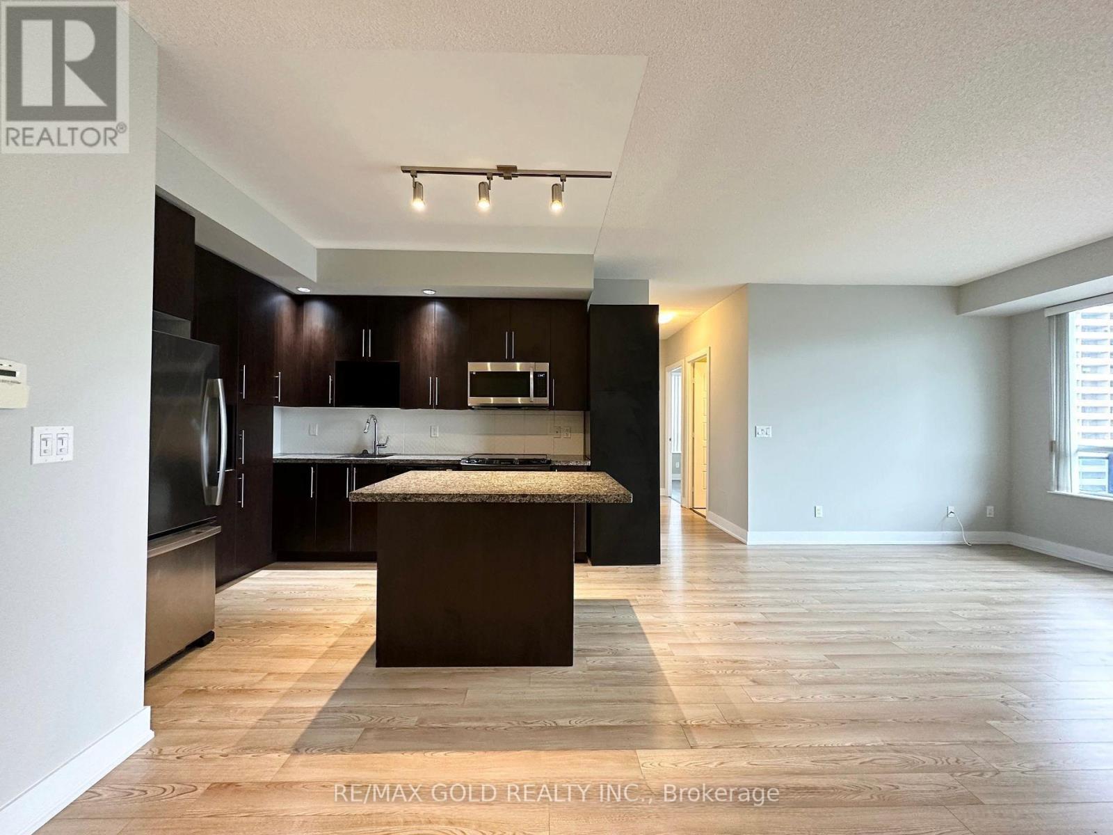904 - 28 Linden Street, Toronto, Ontario  M4Y 0A4 - Photo 4 - C13093506
