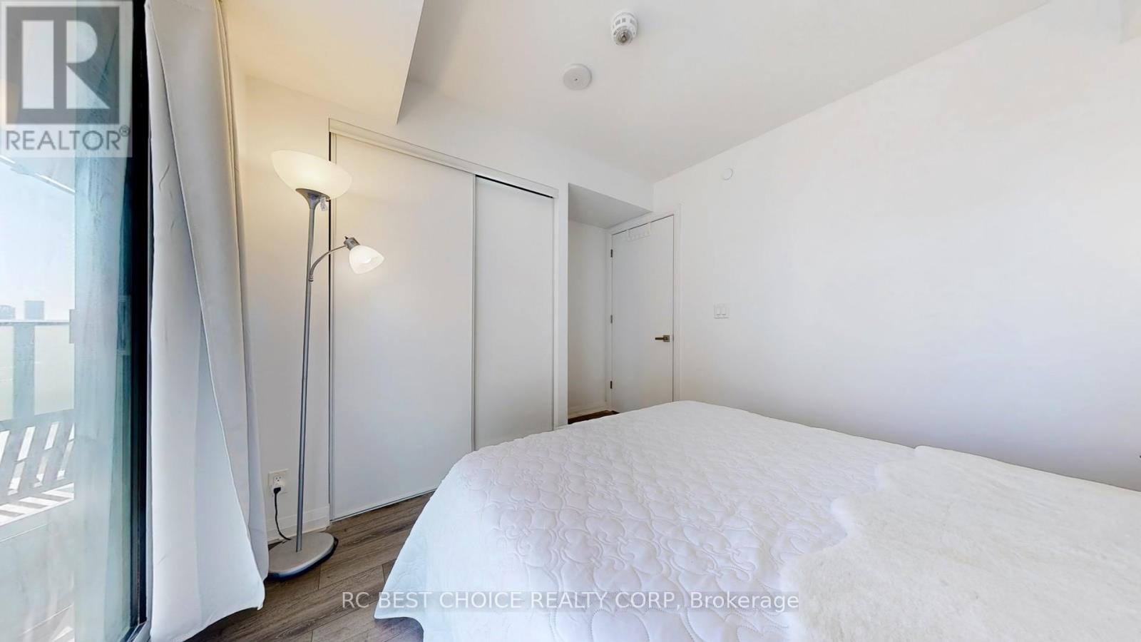 1809 - 99 Foxbar Road, Toronto, Ontario  M4V 0B2 - Photo 10 - C13093534