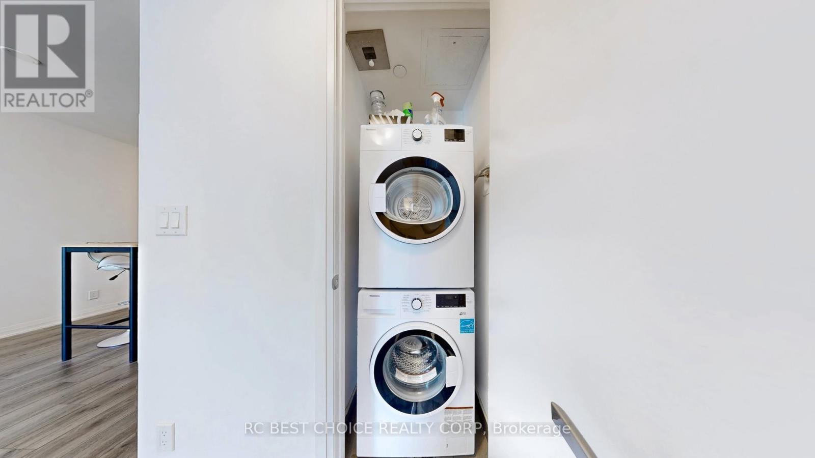 1809 - 99 Foxbar Road, Toronto, Ontario  M4V 0B2 - Photo 12 - C13093534